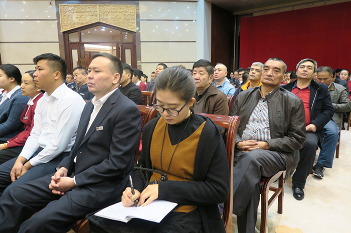 1508466556442050518.jpg 2新疆维吾尔自治区驻人大机关纪检组学习十九大报告_副本.jpg