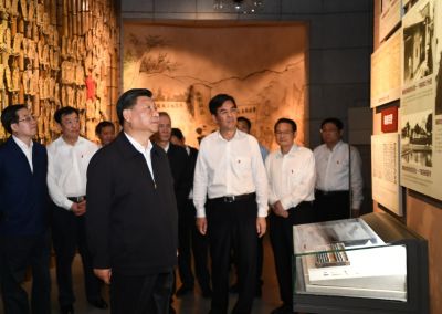 习近平在江西考察并主持召开推动中部地区崛起工作座谈会时强调
